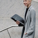 Stilvoll durch den Winter: Elegante Büro-Looks für Frauen, die warm halten
