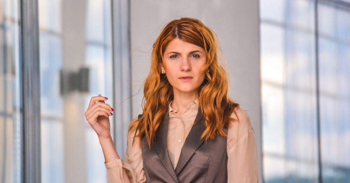 Stilvoll im Büro – elegante Outfits ganz ohne High Heels