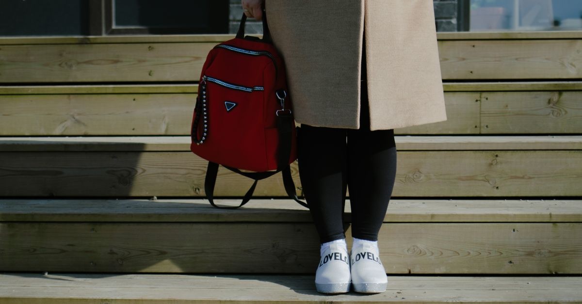 Stilvoll unterwegs: Wie ein Rucksack dein elegantes Outfit perfekt ergänzt