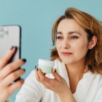 Schöner shoppen: Wie du Kosmetikbewertungen clever nutzt und Fehlkäufe vermeidest