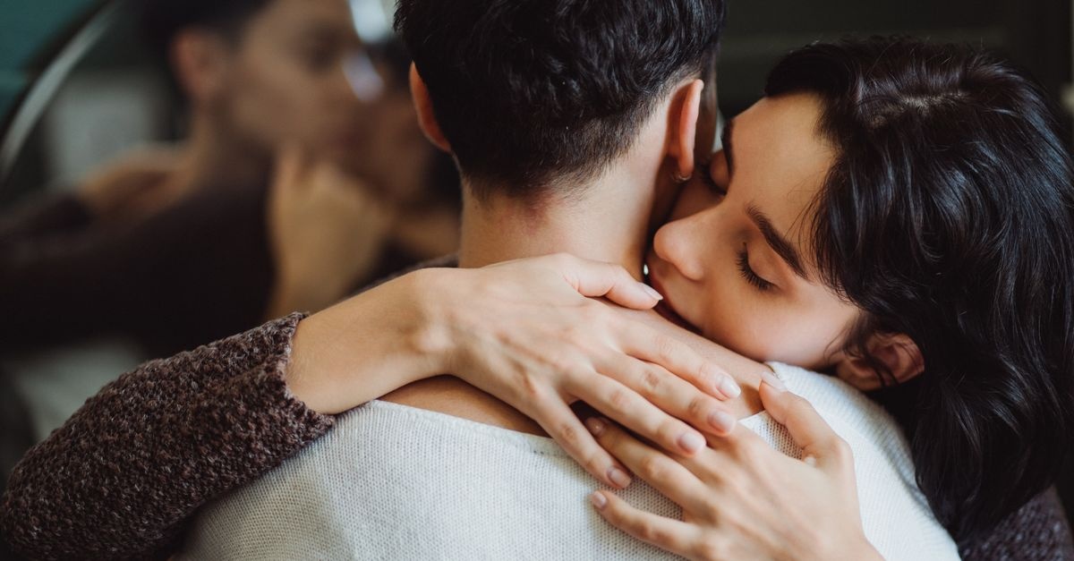 Wenn Nähe plötzlich fehlt: Was tun, wenn dein Partner emotional auf Distanz geht?